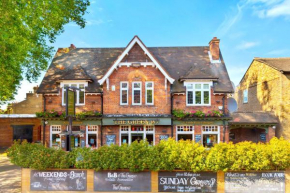 The Green W7, London